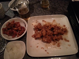 Korean fried chicken and a glass of draft beer, the classic chimaek pairing