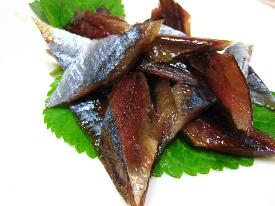 Gwamegi, semi-dried fish from the Guryongpo and Pohang area, served with seaweed and sides